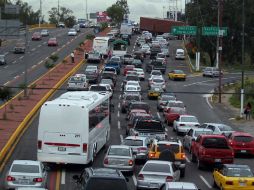 El cruce de Periférico y Vallarta registró carga vehicular. ESPECIAL  /