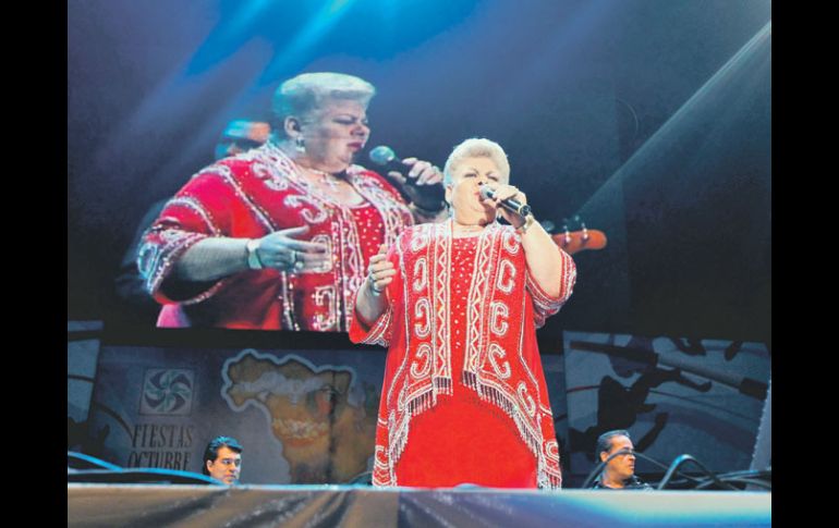 Paquita la del Barrio deleita a su público en el Auditorio Benito Juárez.  /