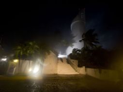 Protección Civil Jalisco informa que el ciclón está a menos de 45 kilómetros de Punta Farallón. AFP  /