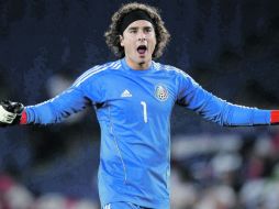 El portero Guillermo Ochoa podrá continuar con su carrera con el Ajaccio francés sin ningún riesgo de una suspensión. MEXSPORT  /