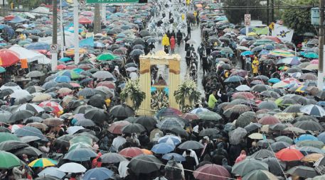 A partir de la zona limítrofe entre Zapopan y Guadalajara se registró una mayor concentración de fieles.  /