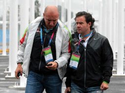 Alejandro Cárdenas y Bernardo de la Garza platican durante uno de sus traslados en al Villa Panamericana. MEXSPORT  /