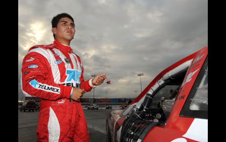 El piloto tapatío de Escudería Telmex efectuará una sesión de 50 vueltas en la pista Rockingham Speedway, en Carolina del Norte. GETTY  /