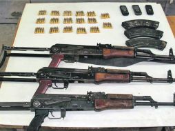 Se aseguraron tres fusiles de asalto tipo AK-47, calibre 7.62X39, de los también conocidos como “cuernos de chivo”.  /