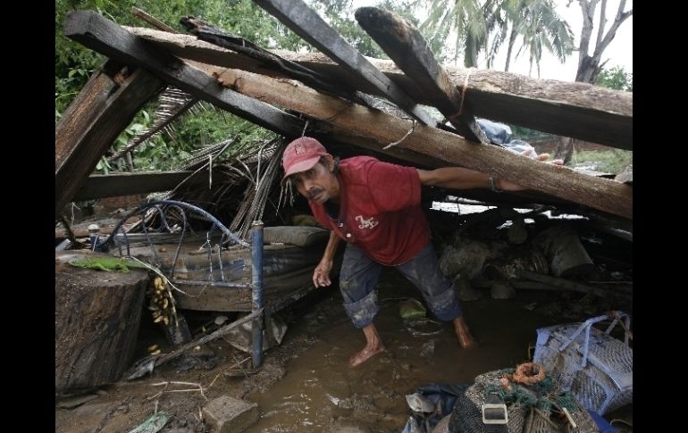 Estiman que durante los próximos días la permanencia en los albergues se mantenga constante mientras baja el nivel del agua. AP  /