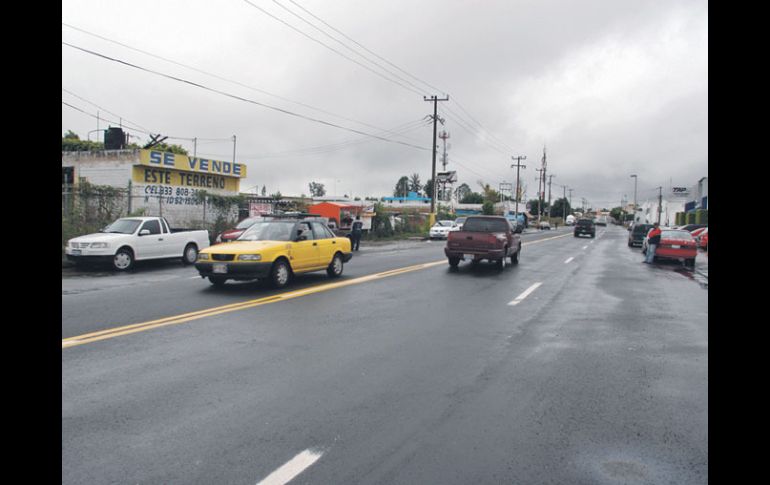 Nuevo aspecto de Salvador Hinojosa, una ruta indispensable para transitar por la zona de la Central de Autobuses. ESPECIAL  /