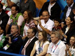 La tribuna del CODE II se mostró sorprendida ante la llegada de las personalidades. AFP  /