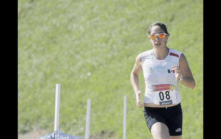 La mexicana Tamara Vega comenzó con el repunte en la prueba de atletismo. MEXSPORT  /