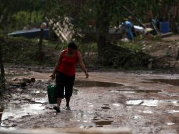 Se enviaron a mil 803 trabajadores electricistas, entre grúas, vehículos, plantas de emergencia.  /