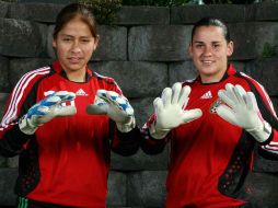 Erika Vegenas (D) y Aurora Santiago (I) durante una conferencia de prensa. MEXSPORT  /