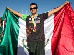 Óscar Soto ganó el primer oro para México en pentatlón.  /