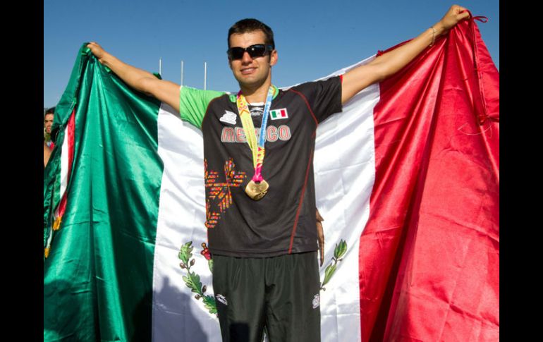 Óscar Soto ganó el primer oro para México en pentatlón.  /