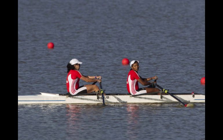 Las cubanas durante la competencia de remos cortos. MEXSPORT  /