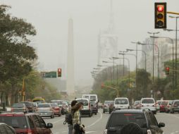 Este fin de semana una columna de humo de 10 kilometros de altura afectó a las ciudades de Buenos aires, Santiago y montevideo. EFE  /