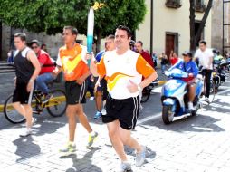 El alcalde tapatío trasladó el viernes pasado el fuego Panamericano. ARCHIVO  /