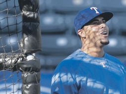 Nelson Cruz durante una práctica de bateo en Arlington. AP  /