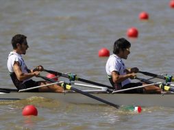 Armenta y Sánchez consiguieron el triunfo con un tiempo de 6:24:52 minutos. AP  /