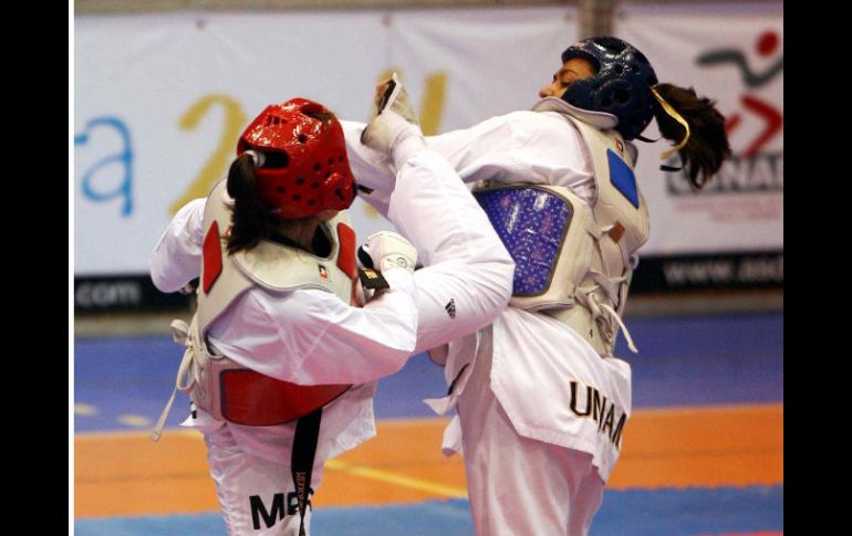 Guadalupe Ruiz pasó a cuartos de final gracias a su velocidad y perspicacia. MEXSPORT  /