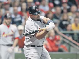 Albert Pujols logró un promedio de bateo de .299 en la temporada regular. GETTY IMAGES SPORT  /