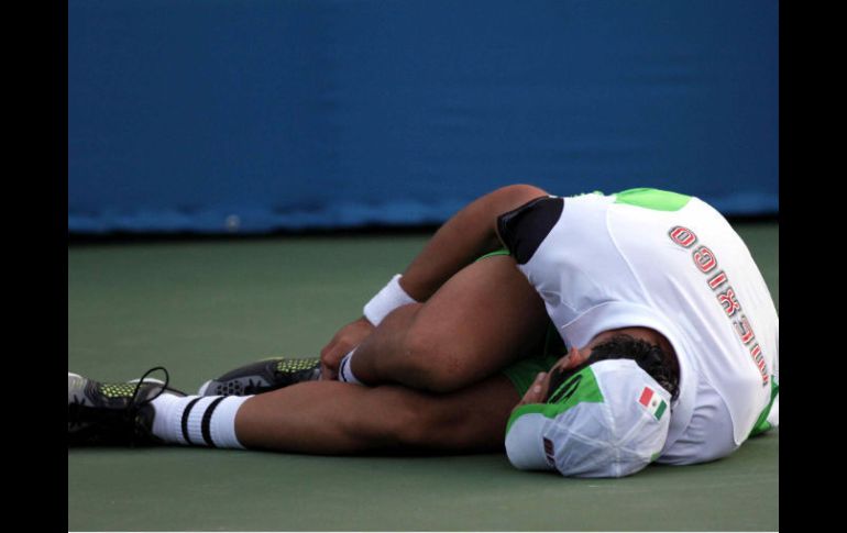 El tenista tricolor se lesionó durante el encuentro. MEXSPORT  /