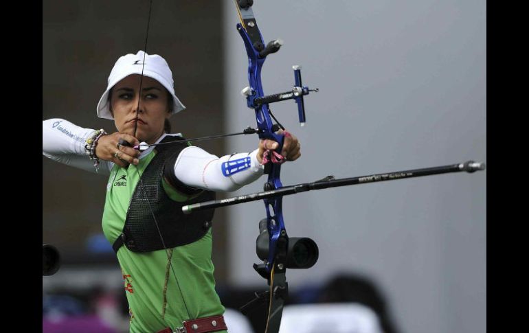 Aida Roman, tiradora mexicana ya tiene un lugar en el podio medallero. MEXSPORT  /