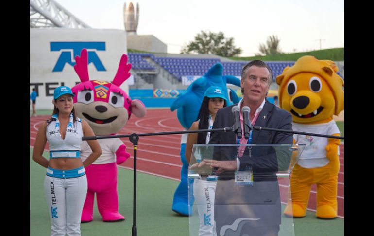 Carlos Andrade, director de la Copag, durante la inauguración del estado de atletismo. MEXSPORT  /