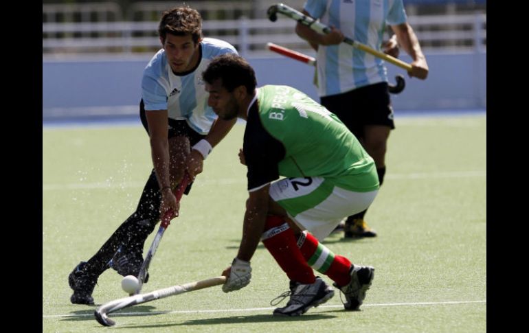 México desaprovechó oportunidades claras de gol. REUTERS  /