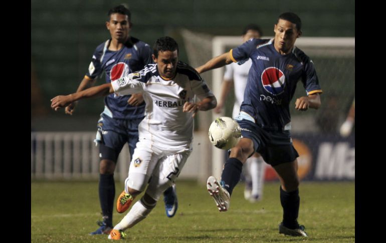 LA Galaxy ganó su pase tras derrotar 1-0 como visitante a Motagua de Honduras con gol del brasileño Juninho. REUTERS  /