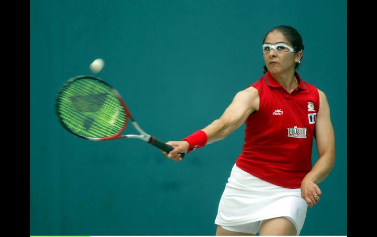 México inicia con el pie derecho en frontenis.  /