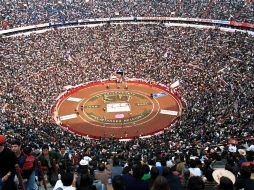 El torero español llegó a México hace una semana y de inmediato se metio a la Monumental. MEXSPORT  /