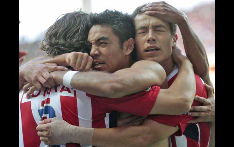 En el Clausura 2011, Chivas goleó al América por 3-0 en el Estadio Omnilife. ARCHIVO  /