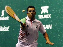 Jesús Hurtado, frontenista mexicano, golpeando la pelota en Juegos Panamericanos. MEXSPORT  /