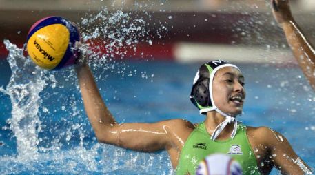 Guadalupe Pérez, con el equipo tricolor, durante su enfrentamiento a las venezolanas. MEXSPORT  /