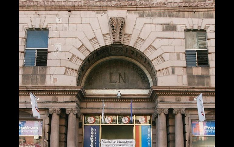 Edificio de la Lotería Nacional para la Asistencia Pública, donde se expondrá la colección 'Festín de la Muerte'. ARCHIVO  /