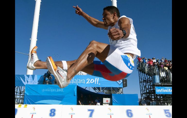 Castillo hizo su salto ganador en el primer intento.  /