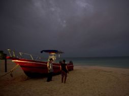 Cielos nublados ya se observan en Playa del Carmen, Quintana Roo, ante la aproximación de ''Rina''. AFP  /