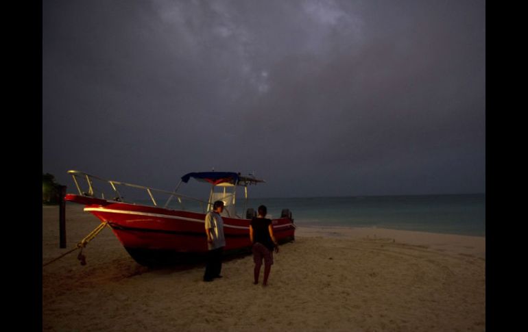 Cielos nublados ya se observan en Playa del Carmen, Quintana Roo, ante la aproximación de ''Rina''. AFP  /