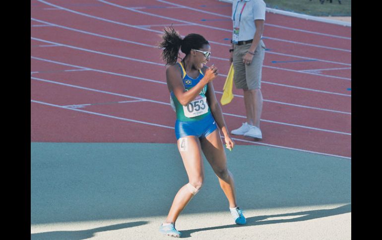 Rosangela Santos ganó el oro en 100 metros planos con un tiempo de 11 segundos y 22 centésimas.  /