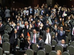 Diputados votando formalmente en la sesión ordinaria en el Congreso. NOTIMEX  /