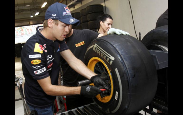 El campeón lamentó las recientes muertes en accidentes de Dan Wheldon y Simoncelli. REUTERS  /