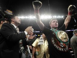 Pelea de Saúl Álvarez en contra Alfonso Gómez en Los Angeles, California. MEXSPORT  /