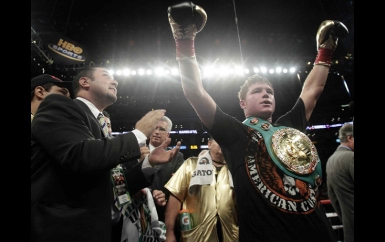 Pelea de Saúl Álvarez en contra Alfonso Gómez en Los Angeles, California. MEXSPORT  /