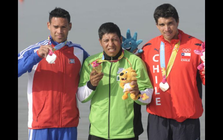 El canoísta tricolor inauguró la jornada panamericana con una presea áurea. MEXSPORT  /