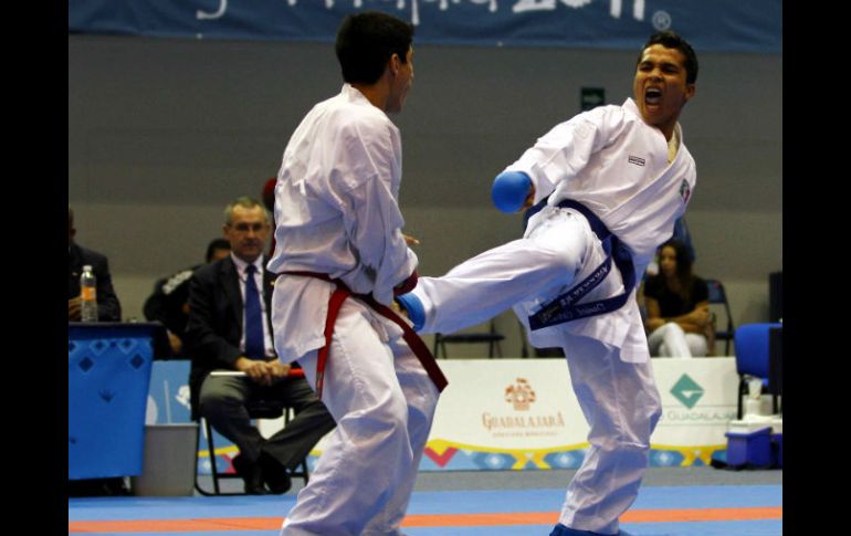 Durante el combate ninguno de los karatecas conectó punto alguno. MEXSPORT  /