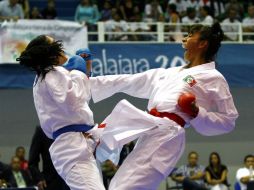 Primer oro para México en karate. MEXSPORT  /