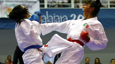 Primer oro para México en karate. MEXSPORT  /