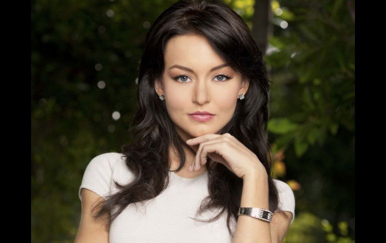 Angelique Boyer, quien tuvo su primer gran protagónico en la telenovela Teresa, intentará repetir la hazaña. ARCHIVO  /