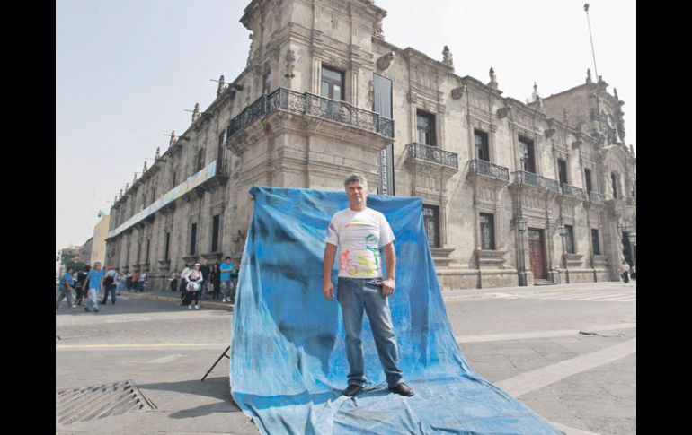 Emilio dice que sí ha visto más gente con la llegada de los Panamericanos.  /