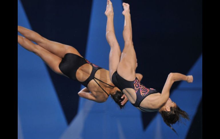 Espinosa, junto con Paola Sánchez, logró hacerse de otro oro en la competencia de ayer. AFP  /