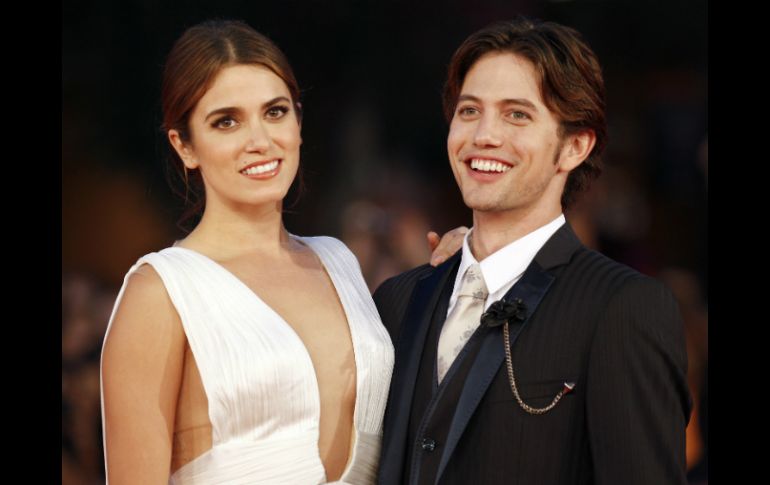 Nikki Reed y Jackson Rathbone posan en la alfombra roja del festival de Roma. REUTERS  /